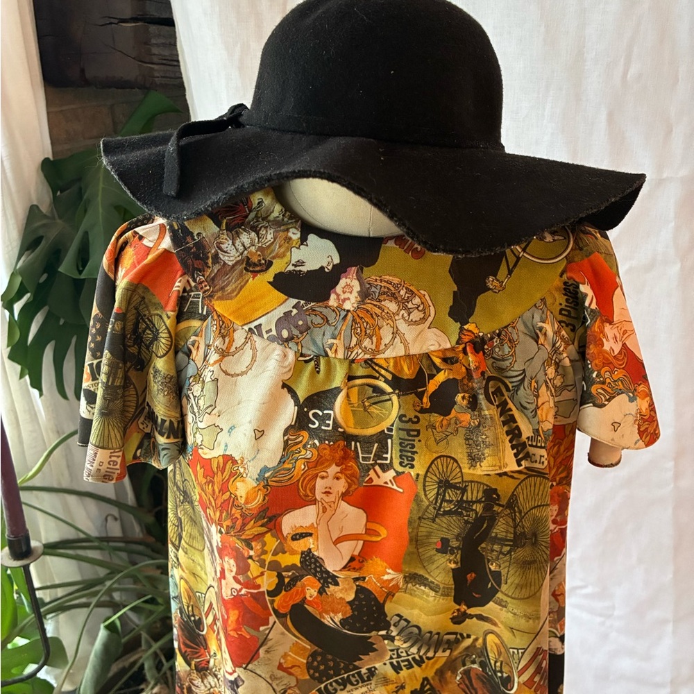 Black Floppy Hat